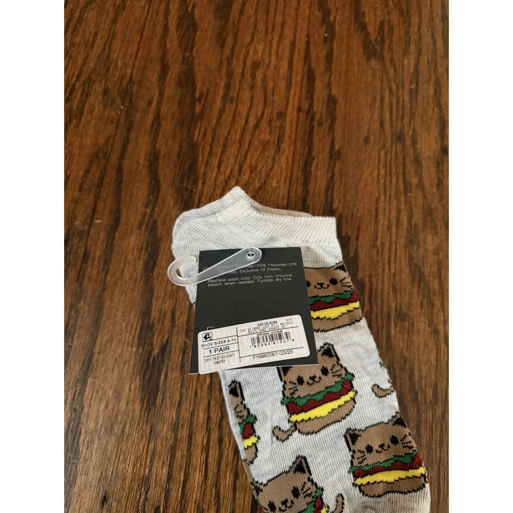 Women's Hello Socks! Gray Whimsical Kitty Hamburger Low Cut Socks Size 4-10 NWT